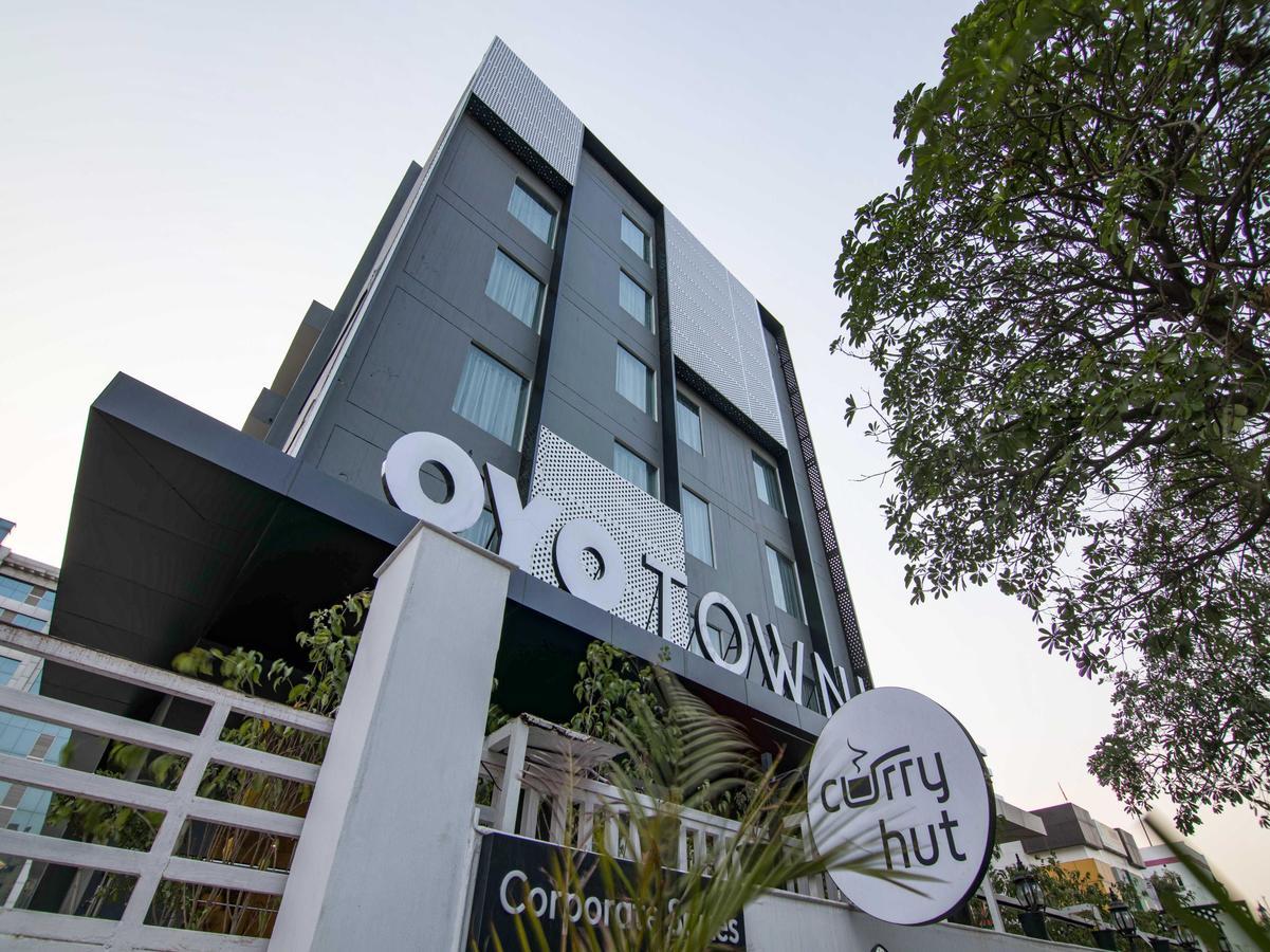 Oyo Townhouse 028 Corporate Suite Ноида Екстериор снимка