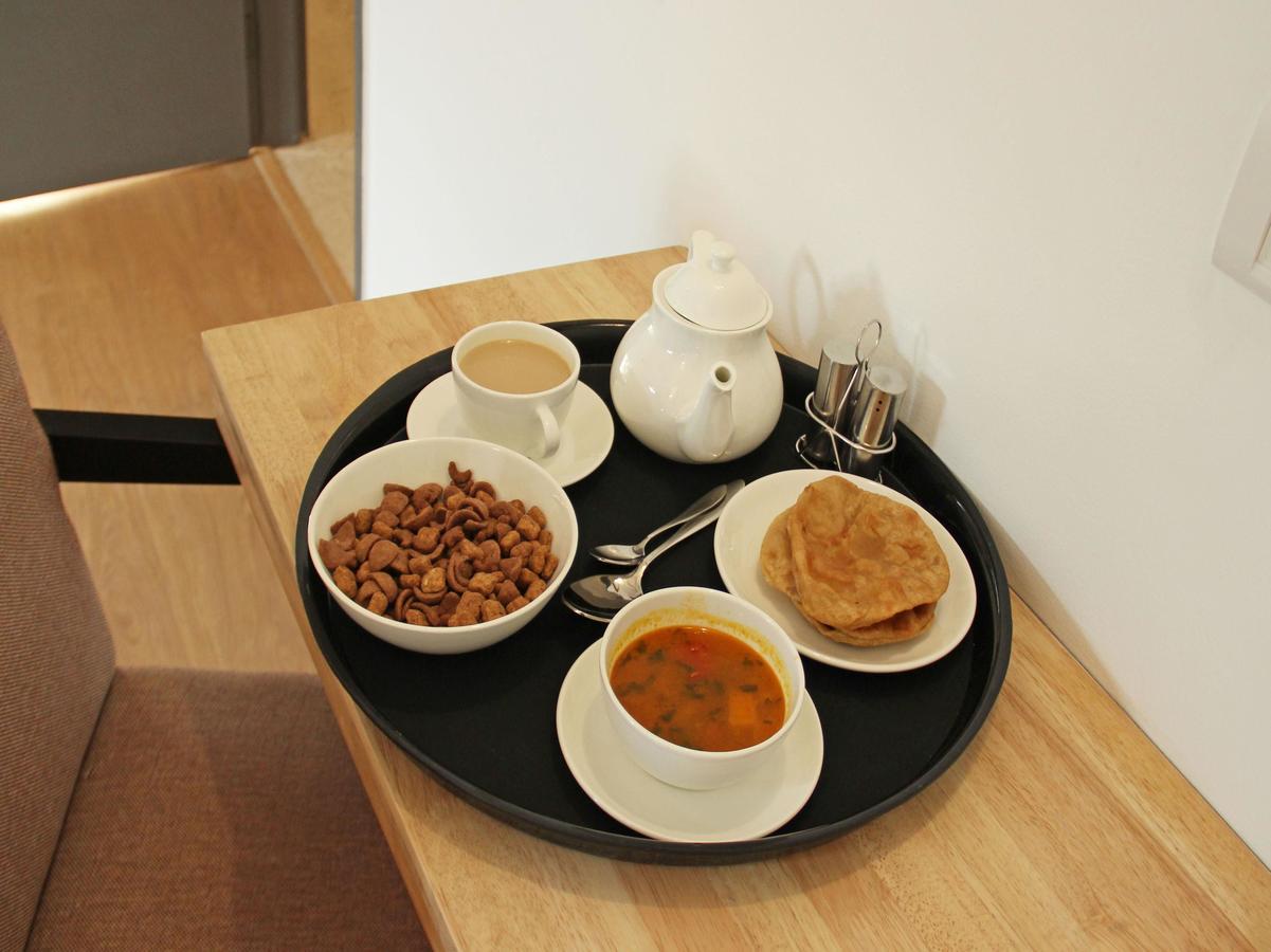 Oyo Townhouse 028 Corporate Suite Ноида Екстериор снимка
