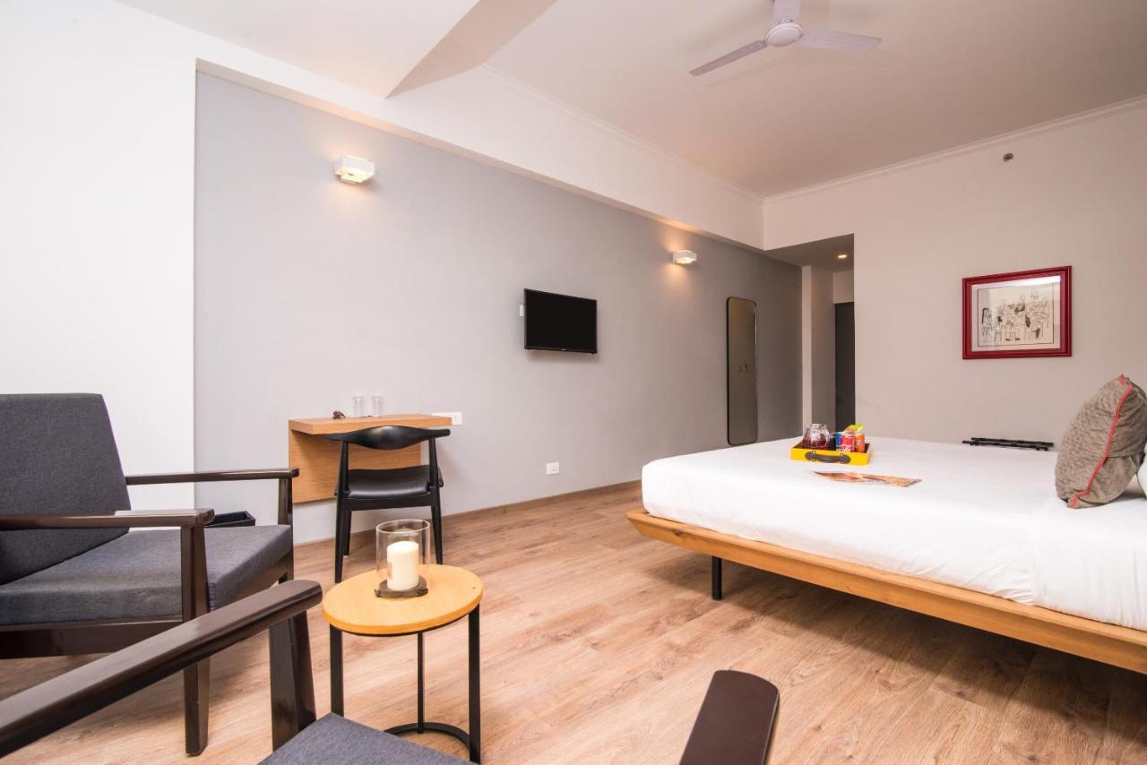 Oyo Townhouse 028 Corporate Suite Ноида Екстериор снимка