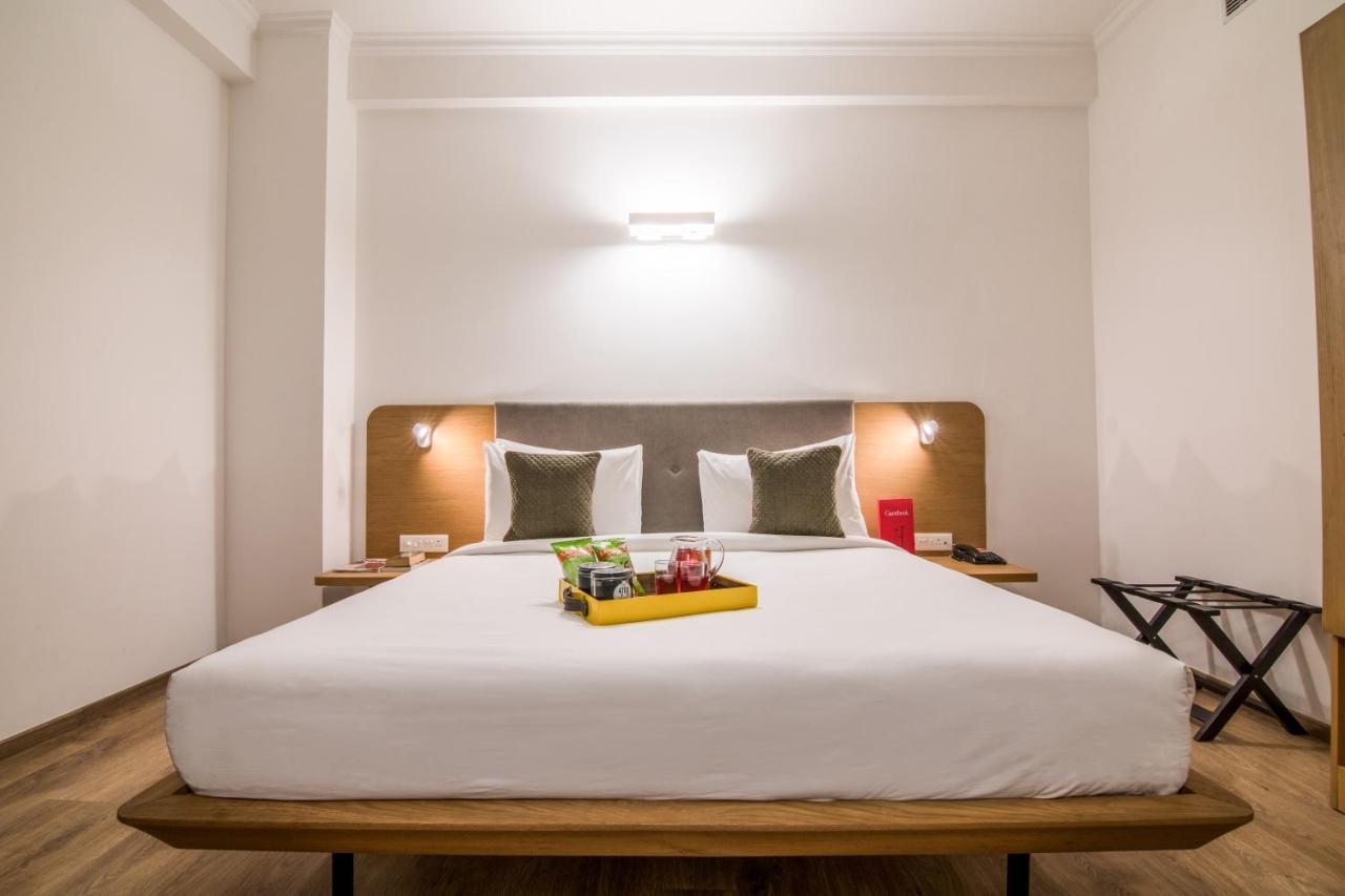 Oyo Townhouse 028 Corporate Suite Ноида Екстериор снимка