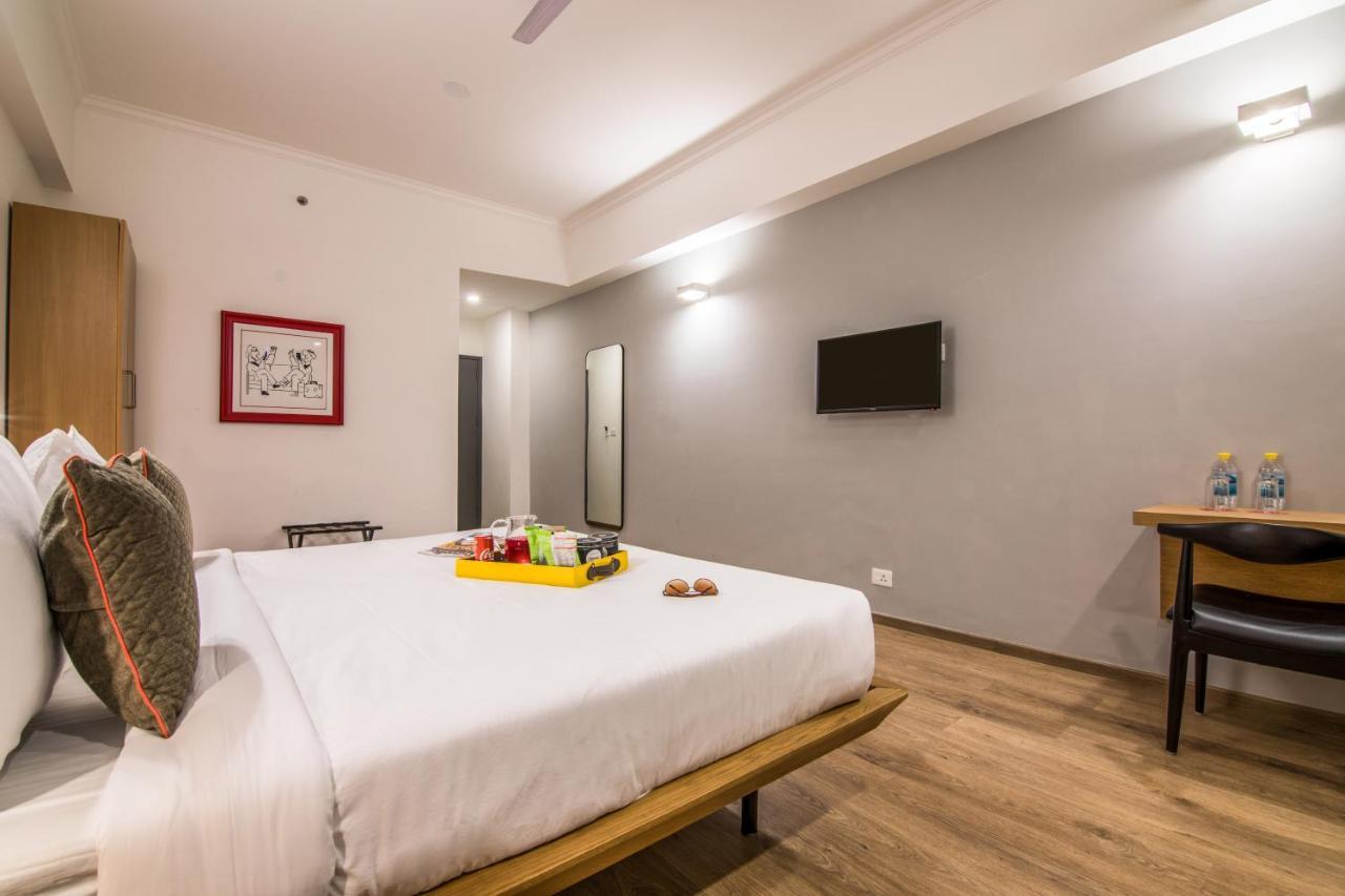Oyo Townhouse 028 Corporate Suite Ноида Екстериор снимка