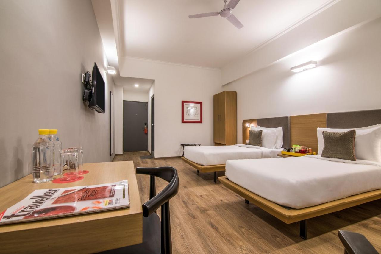 Oyo Townhouse 028 Corporate Suite Ноида Екстериор снимка