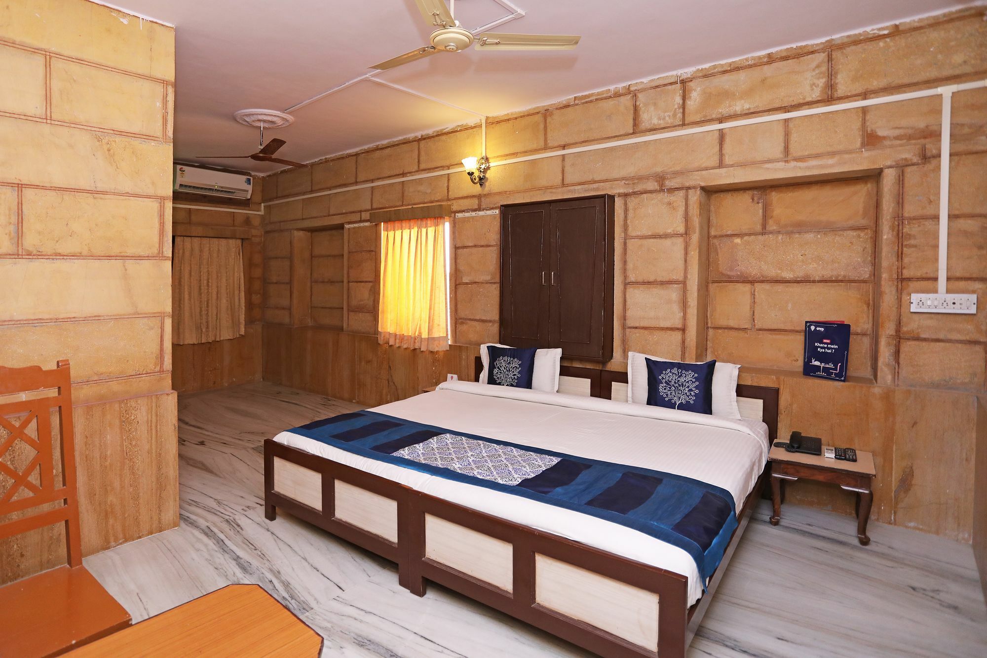 Oyo Townhouse 028 Corporate Suite Ноида Екстериор снимка
