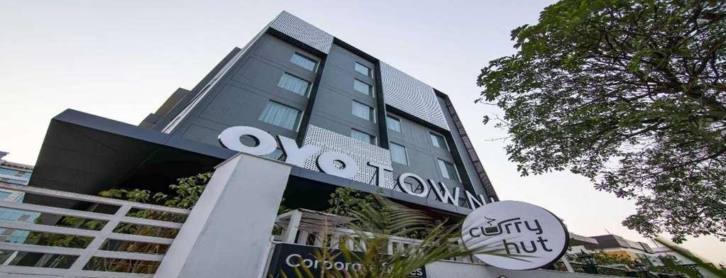 Oyo Townhouse 028 Corporate Suite Ноида Екстериор снимка
