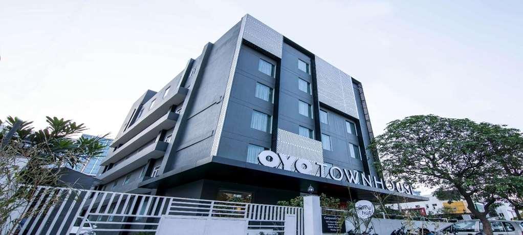 Oyo Townhouse 028 Corporate Suite Ноида Екстериор снимка