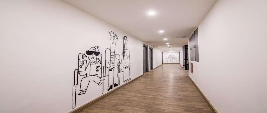Oyo Townhouse 028 Corporate Suite Ноида Съоръжения снимка