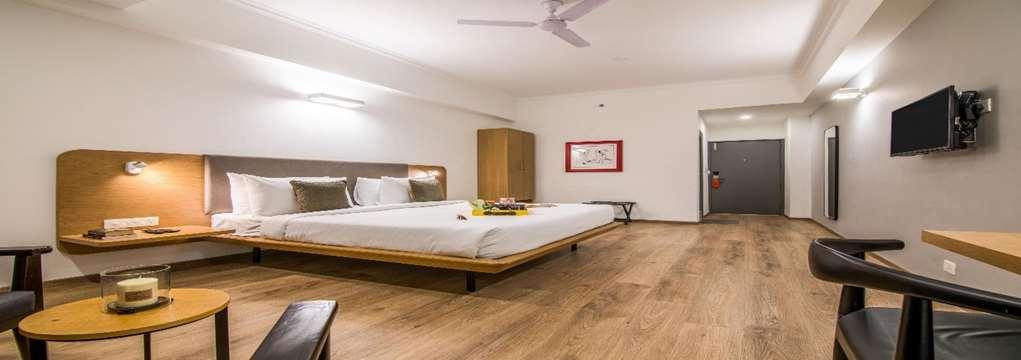 Oyo Townhouse 028 Corporate Suite Ноида Стая снимка