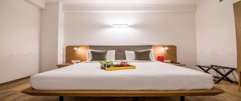 Oyo Townhouse 028 Corporate Suite Ноида Стая снимка